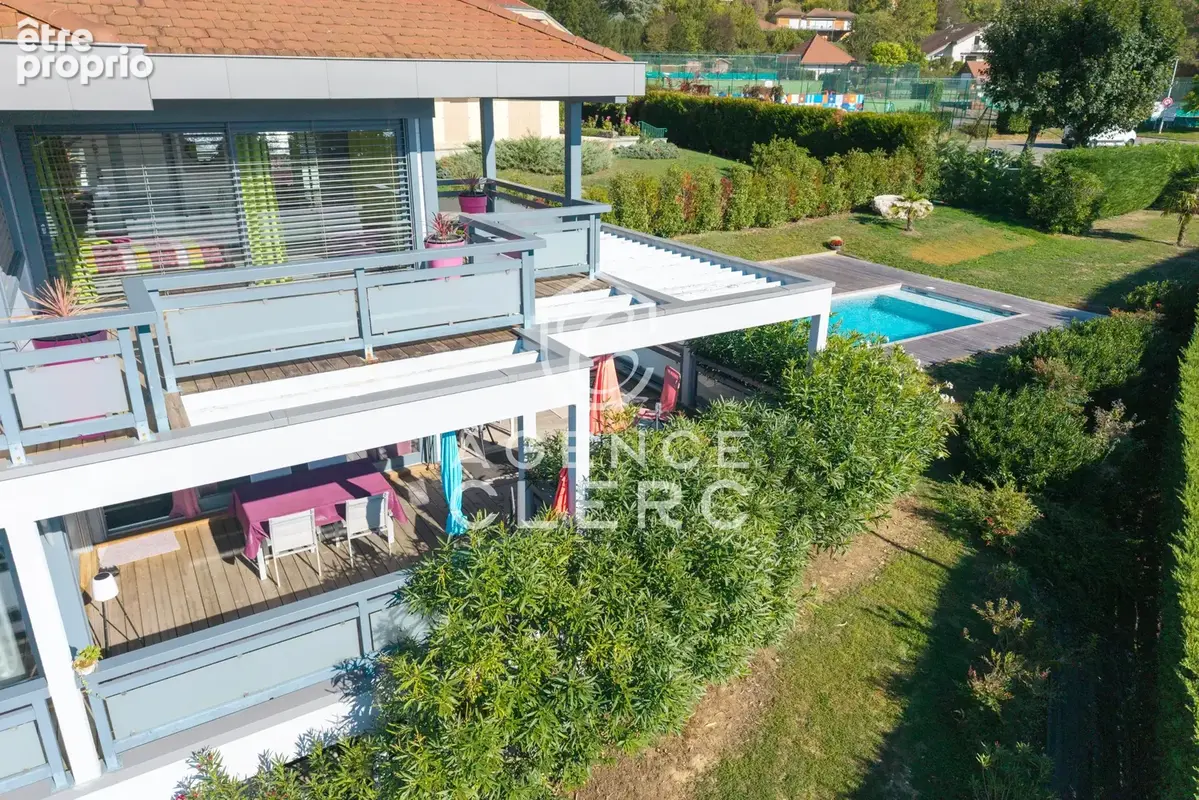 Veyrier-du-Lac,  villa contemporaine  proche et vue lac - photo 3