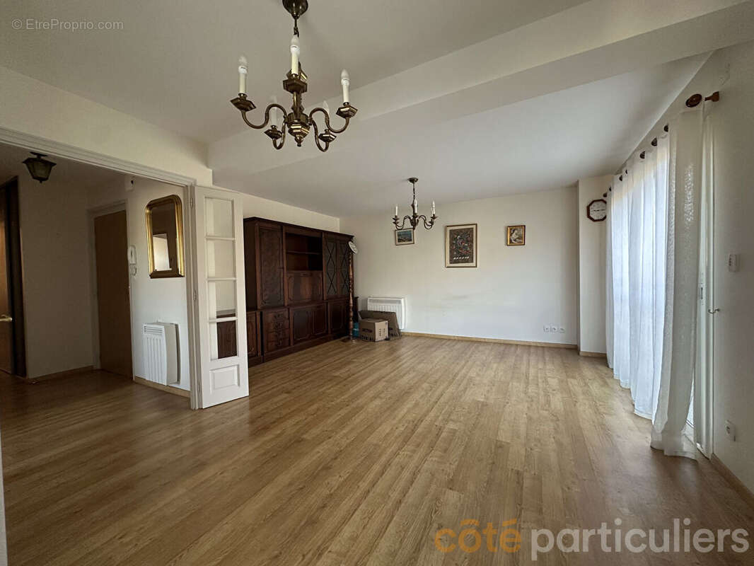 Appartement à SAINT-AMAND-MONTROND