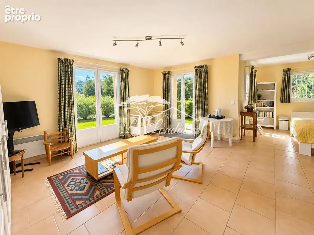 La londe-les-maures   villa d’exception sur un hectare, vue mer panoramique & piscine à débordement - proche c - photo 12