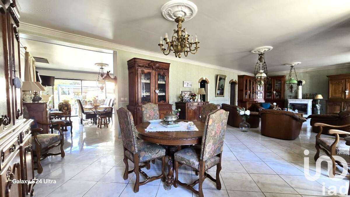 Photo 4 - Maison à AINAY-LE-CHATEAU