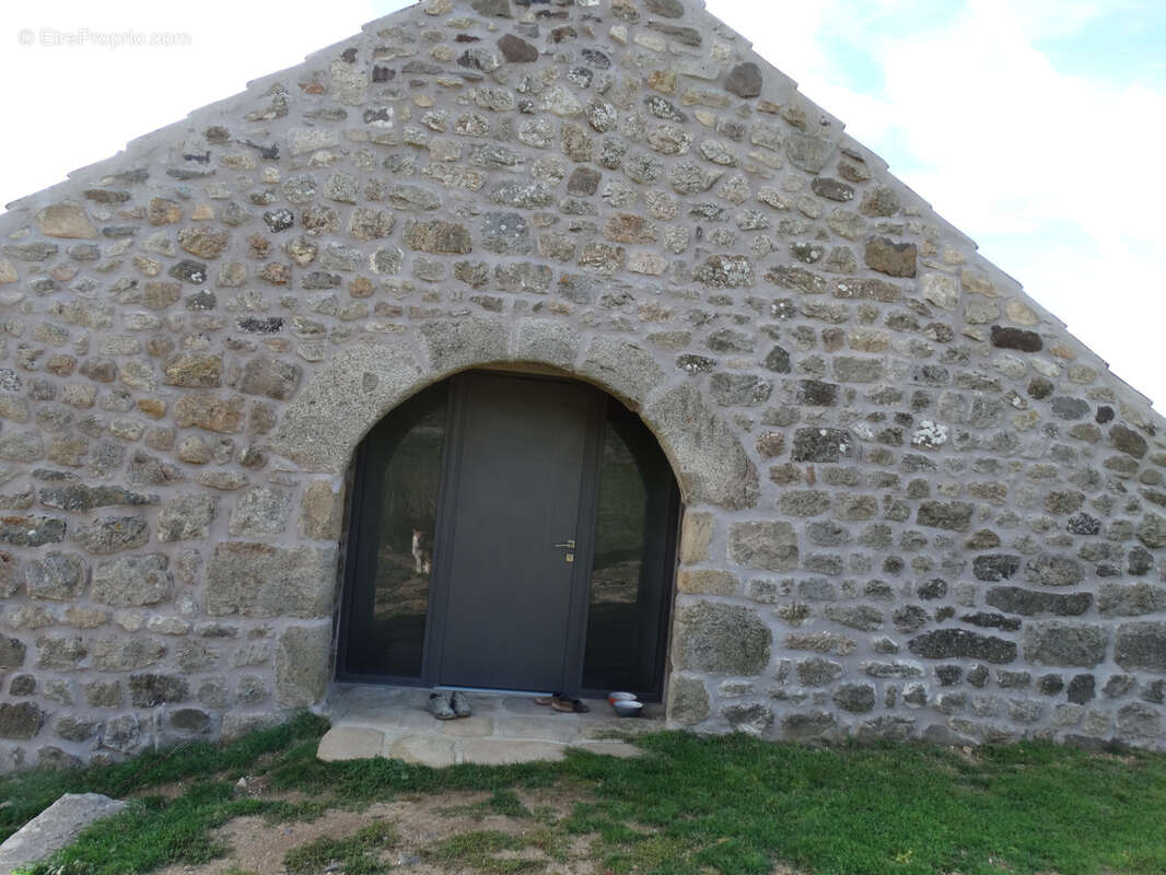 Maison à MEZILHAC