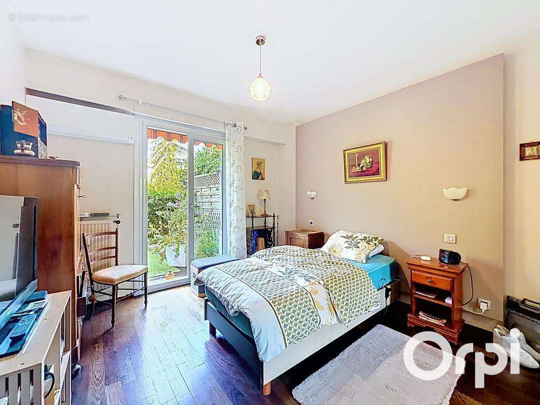Appartement à VILLENEUVE-LOUBET