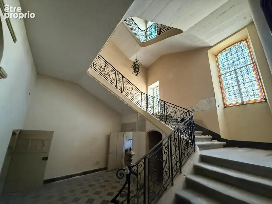 Roquemaure (30150) – hôtel particulier – 460 m² – éléments d’architecture anciens – cour intérieure – garage – terrasse – comble - photo 6