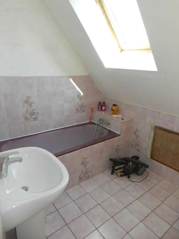 A ETE VENDUE PAR NOS SOINS   .......   BELLE CONTEMPORAINE DE 120 M² HAB, sur Sous-Sol complet et Plus de 1 350 m² de Terrain. - photo 22