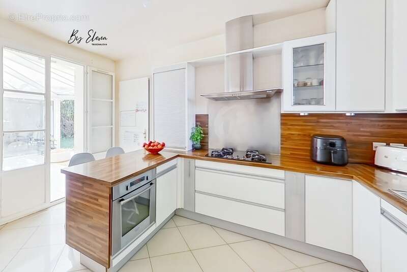 Maison à BUSSY-SAINT-GEORGES