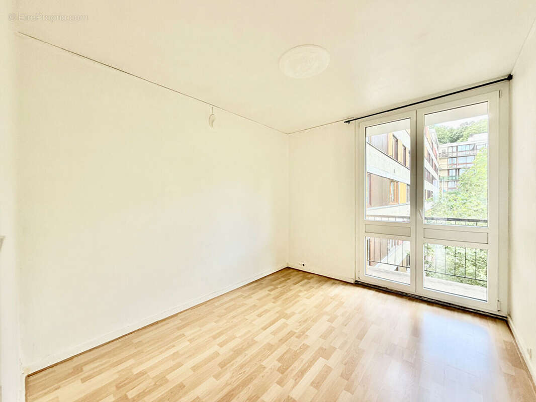 4 pièces 66 m² traversant sud - Balcon, 2 parkings - Fontenay-le-Fleury - photo 16