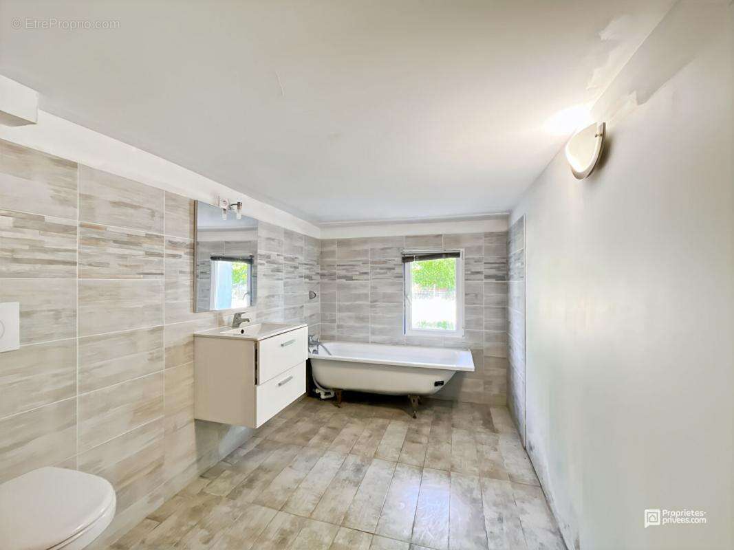 Maison à SAINT-ANDRE-DE-CUBZAC