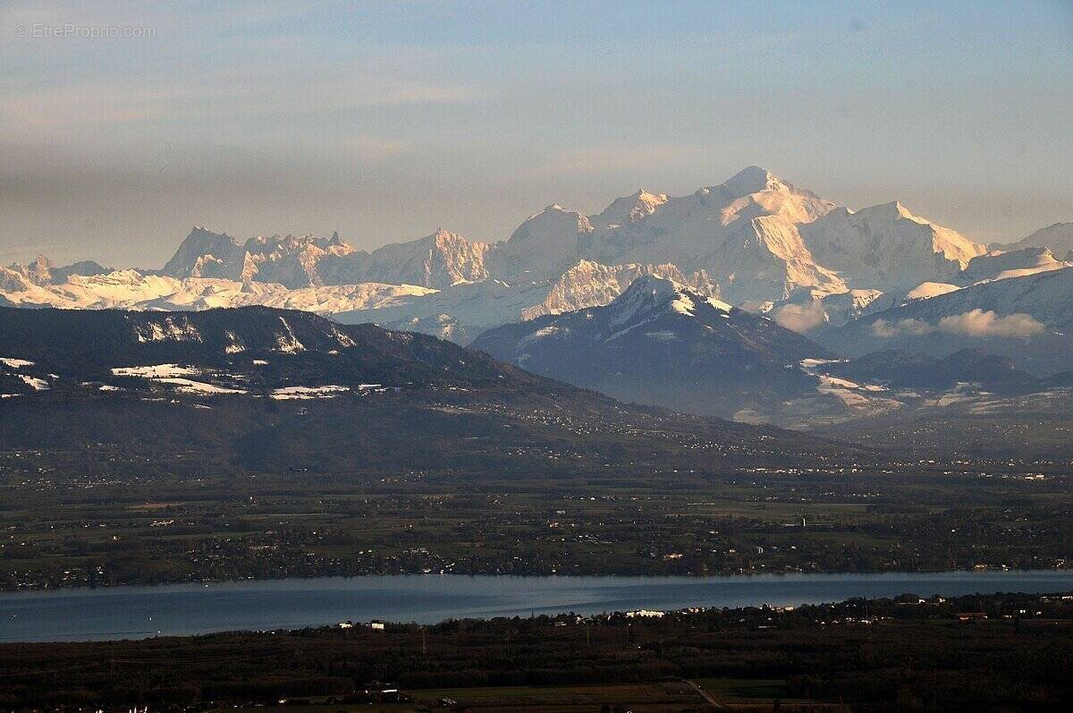 Appartement à SAINT-JULIEN-EN-GENEVOIS
