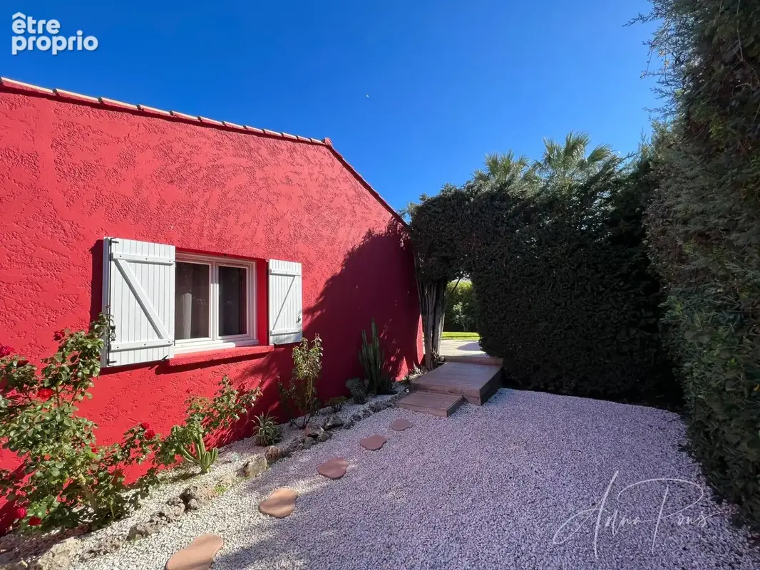 Dpt Var (83), à vendre HYERES Villa sans vis à vis- 1000m² de terrain - 3 chambres  - piscine - jardin - GARAGE - photo 80
