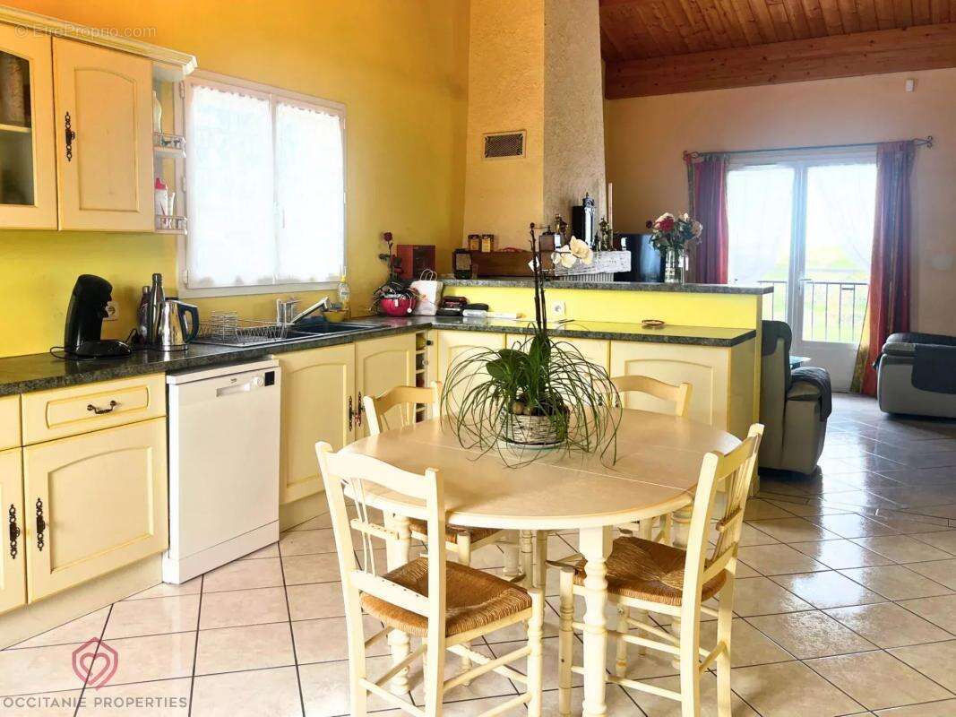 Maison à BELVEZE-DU-RAZES