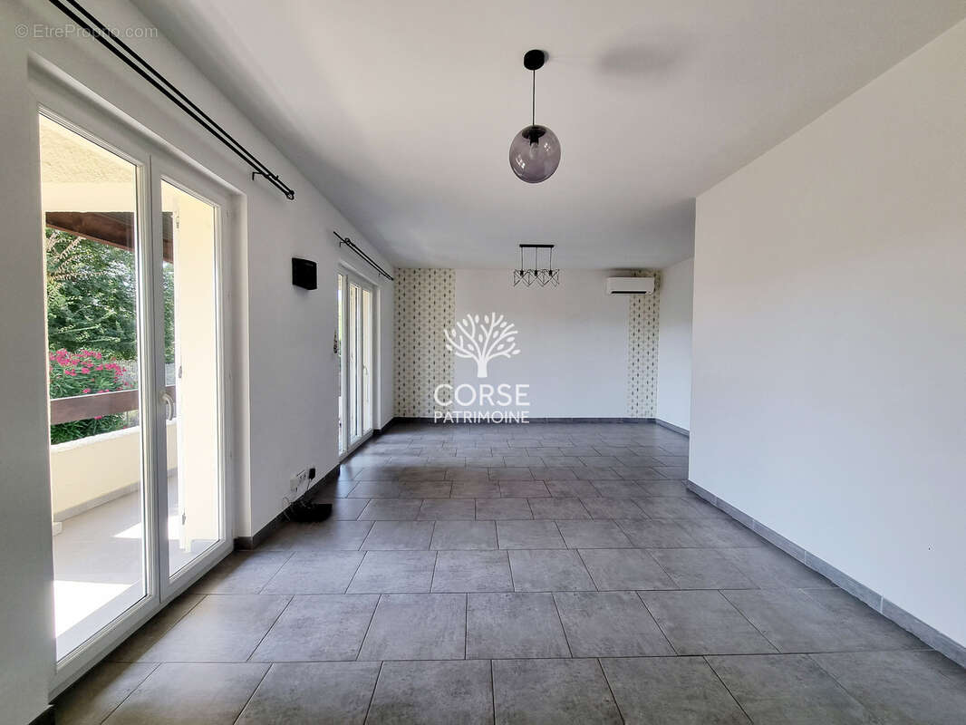 Maison à PRUNELLI-DI-FIUMORBO