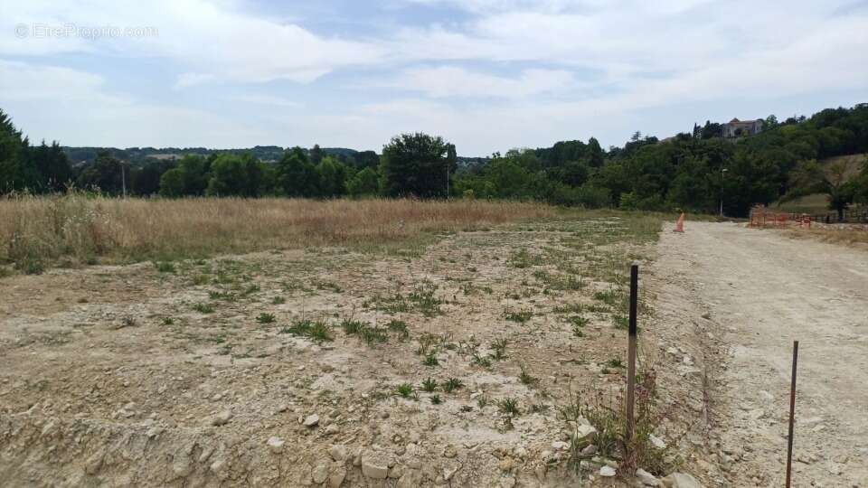 Terrain à TOUVRE