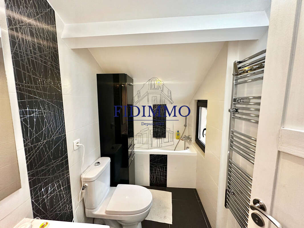 Maison à CHENNEVIERES-SUR-MARNE