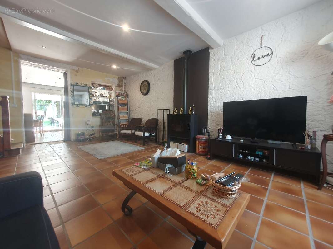Maison 150 m² à Pusignan  - photo 6
