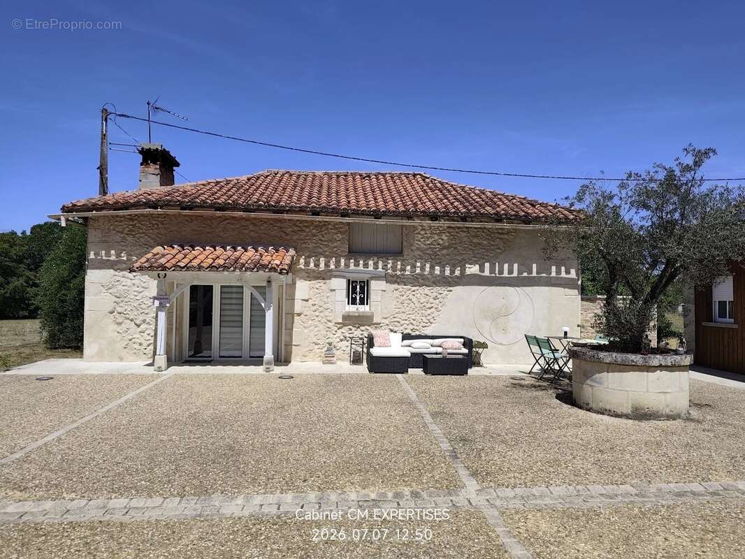 Maison à SAINT-ASTIER