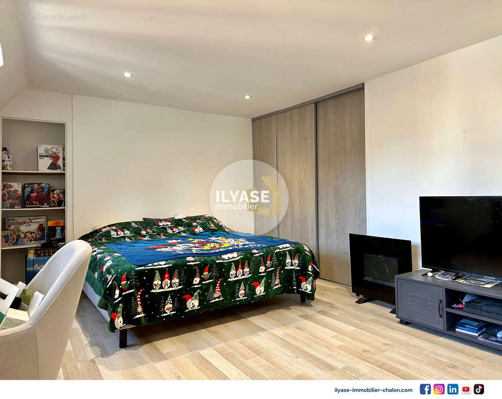 Appartement T3  77 m2  Centre-ville - photo 13