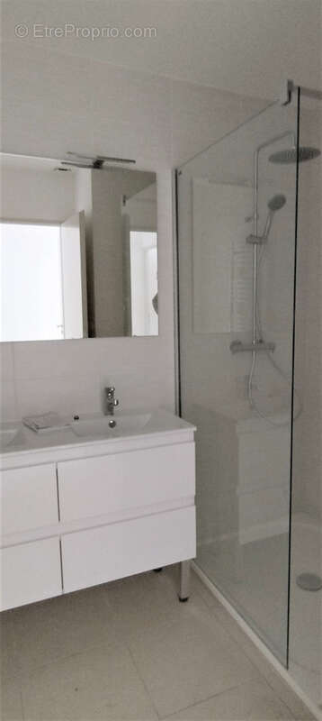 Appartement à JONQUIERES-SAINT-VINCENT