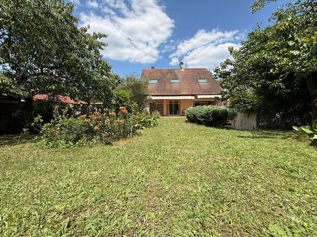 Maison à RIS-ORANGIS