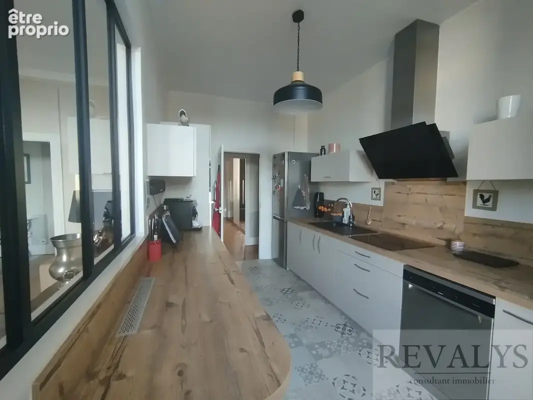 AUTUN 71400 Centre-ville Bel appartement T5 130 m2 2ième Etg avec balcon, cave et grenier - photo 7