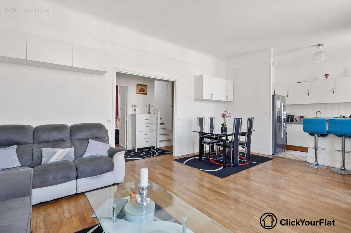Appartement à PARIS-16E