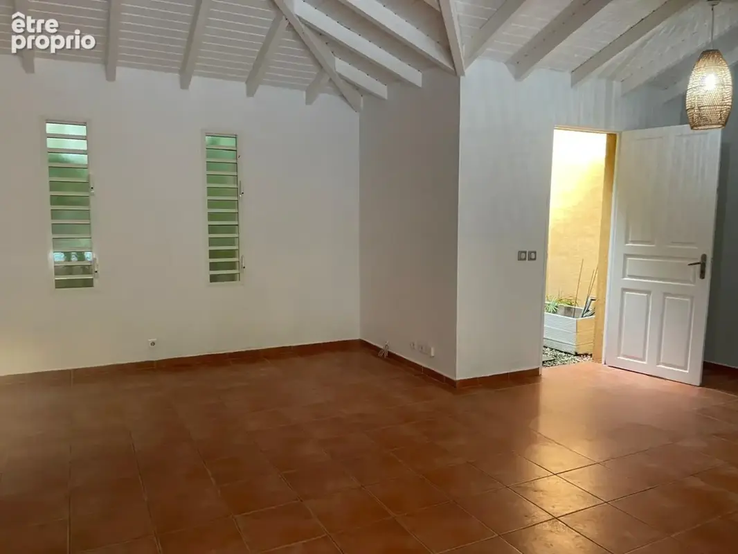 Proche bourg villa avec piscine et carbet à SAINT FRANCOIS (971) - photo 6