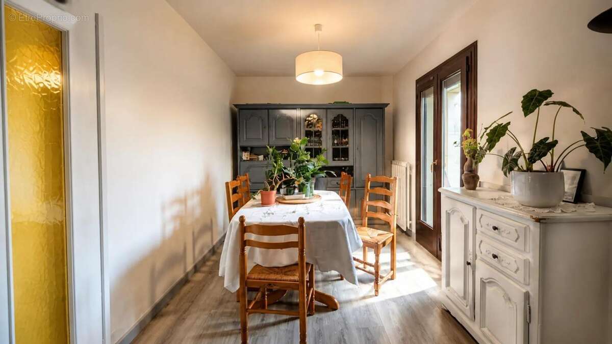 Maison de 5 pièces de 125 m² à Sevran - photo 3