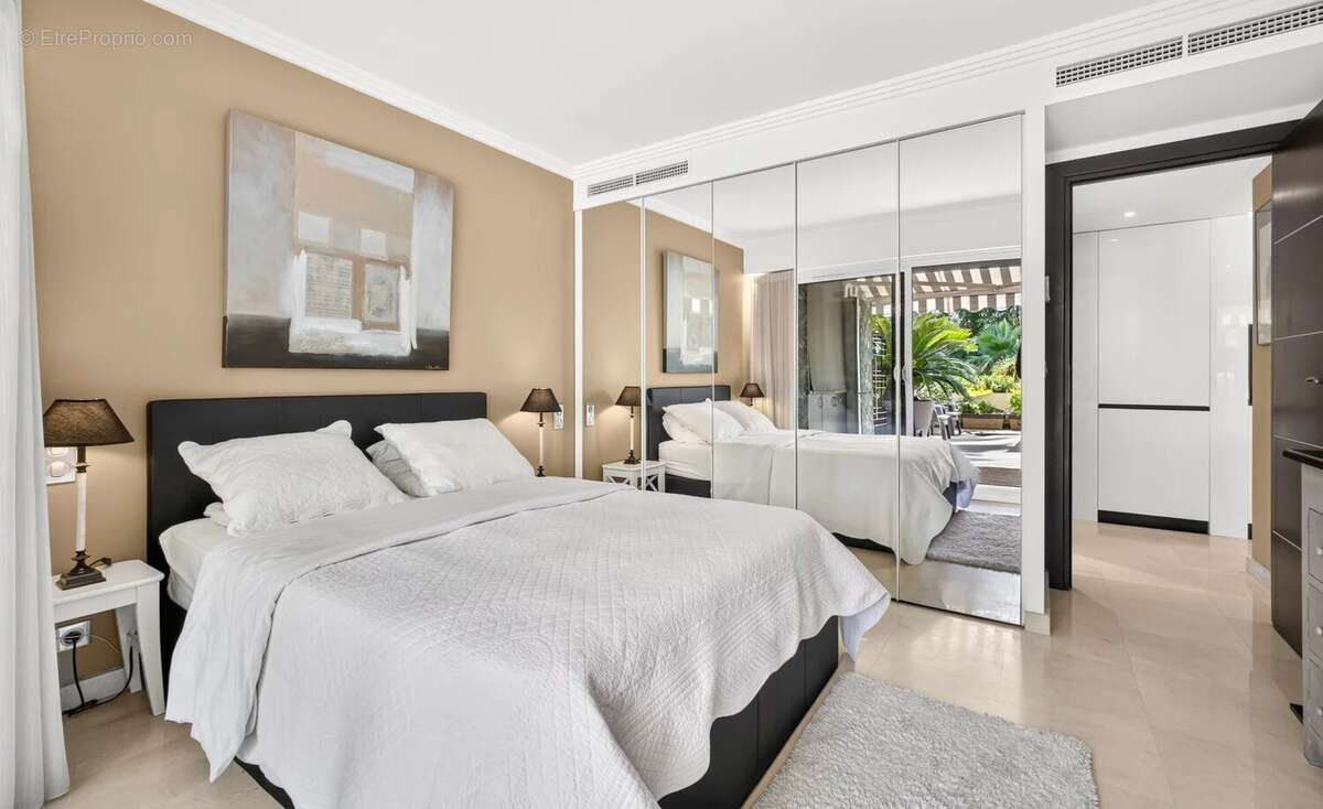 Cannes - palm beach - 3 pieces 54 m² - terrasse 80m² - vue mer - piscine - parking - photo 15