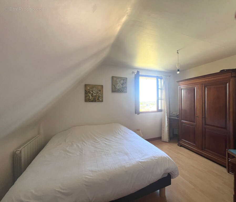 Maison à PONT-SUR-YONNE