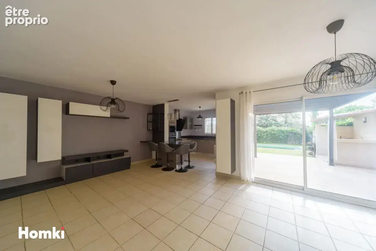 Maison/Villa T6 de 110 m² à La Farlède 83210 - photo 2