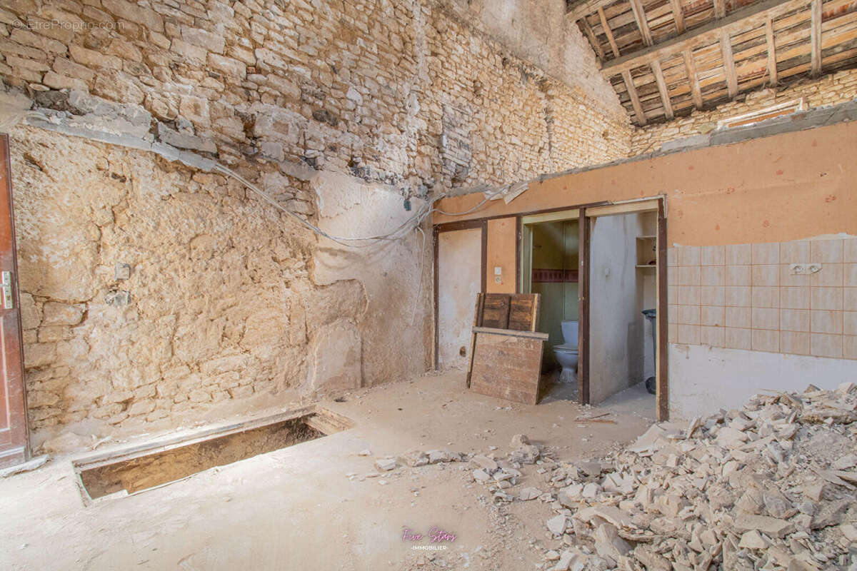Maison à SAMPIGNY