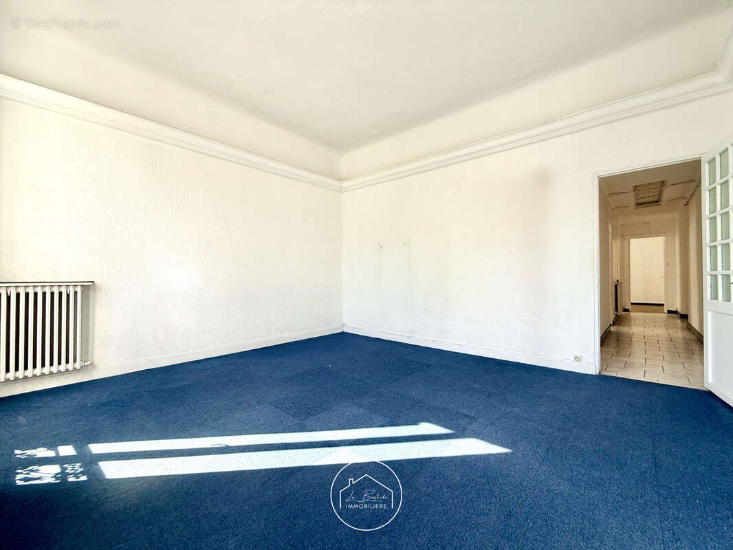 Appartement à MARSEILLE-6E