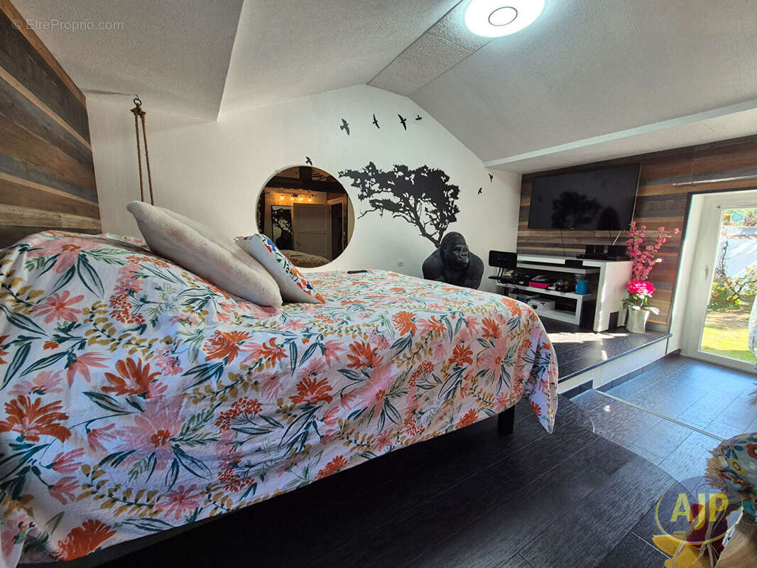 Maison à SAINT-CHRISTOPHE-DU-LIGNERON