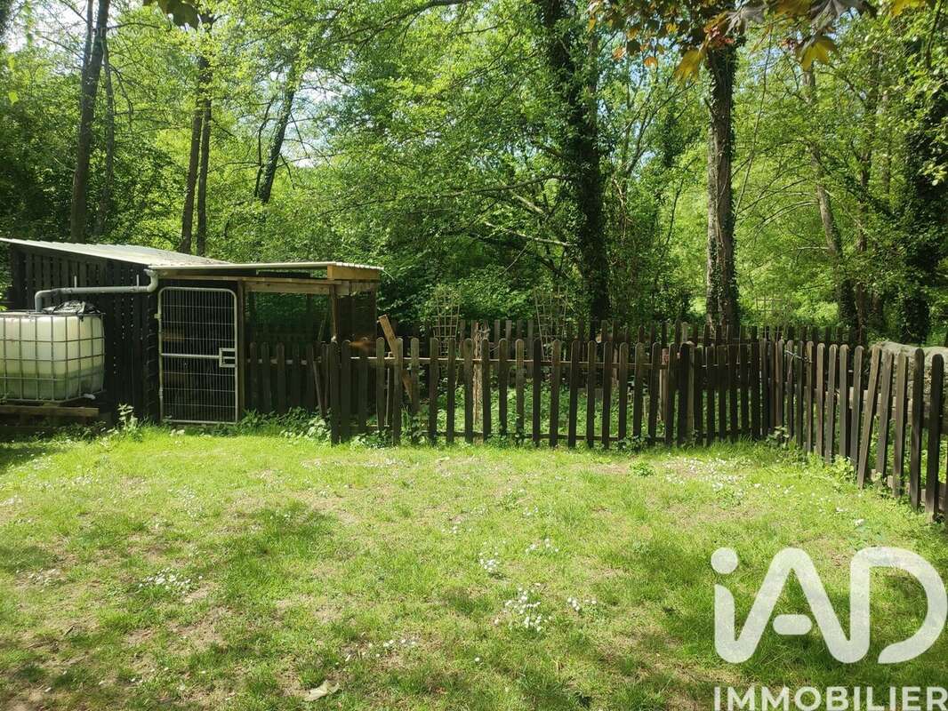 Maison 170 m² à Beaumont-Pied-De-Boeuf  - photo 6