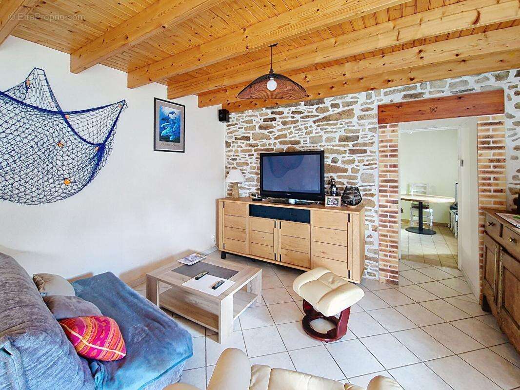 Maison à PLOUZEVEDE