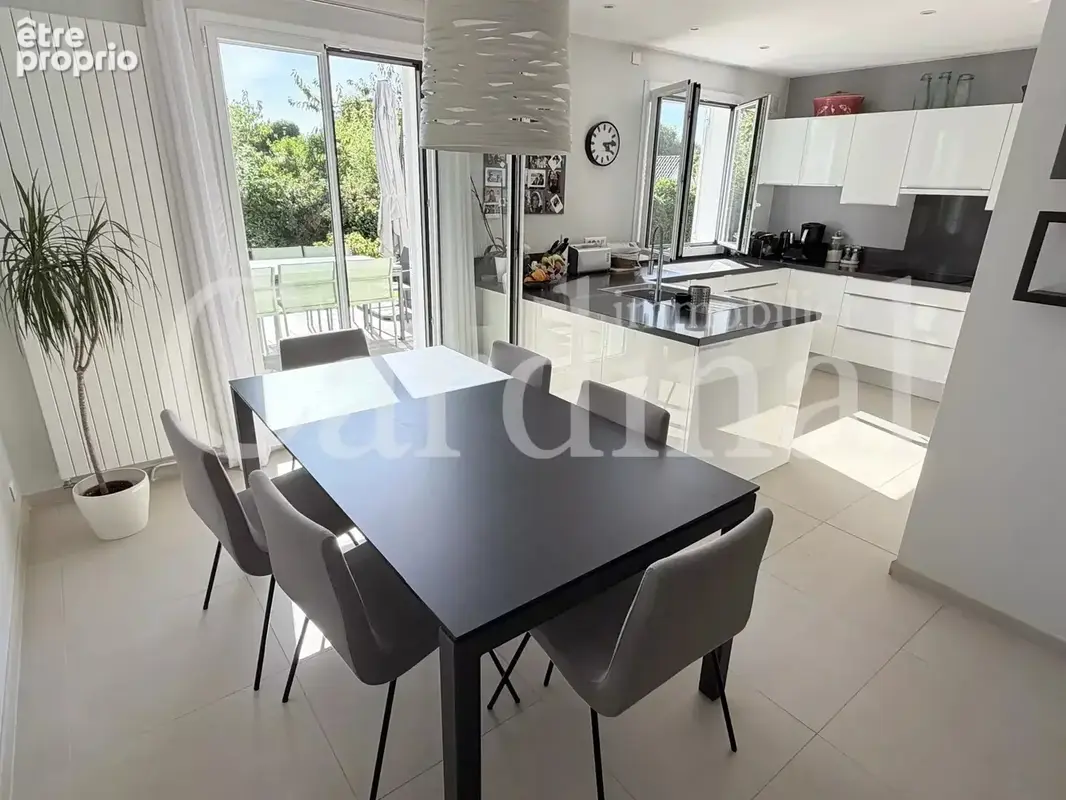 Maison familiale entièrement rénovée au cœur d'une résidence privée - photo 6