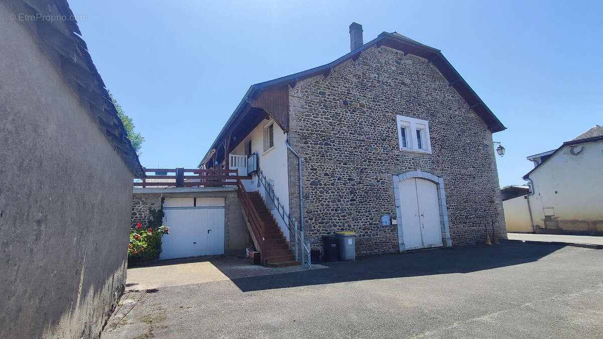 Maison à AGNOS