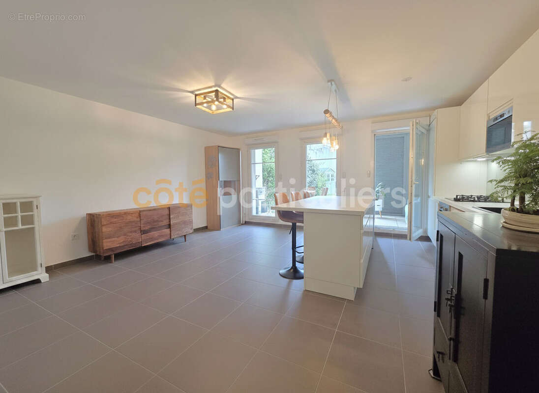 Appartement à MAREIL-MARLY