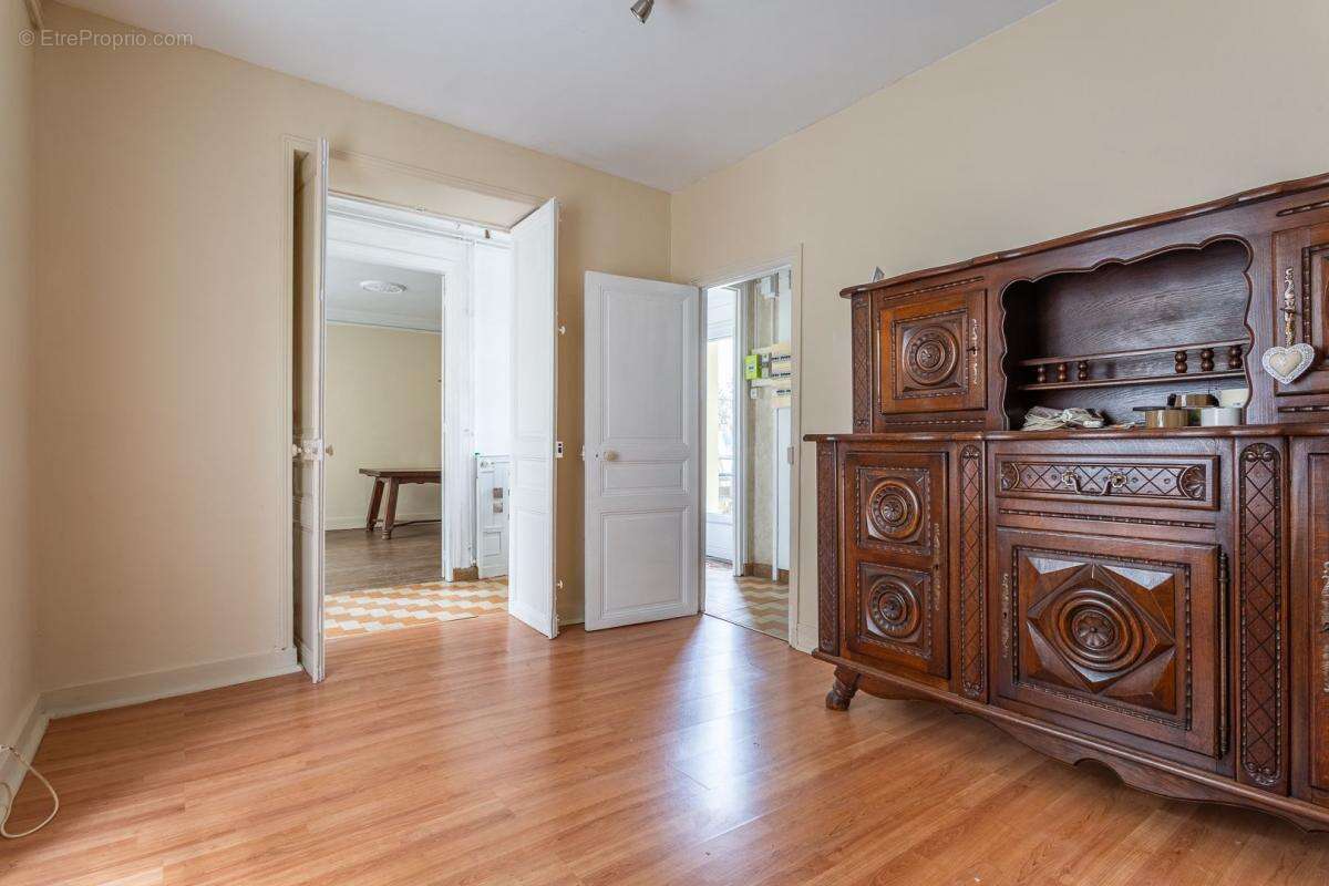 Maison à LE PERREUX-SUR-MARNE