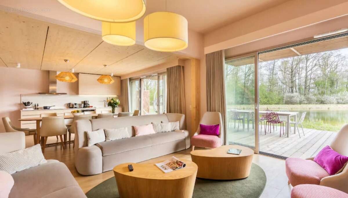 Appartement à VILLENEUVE-LE-COMTE