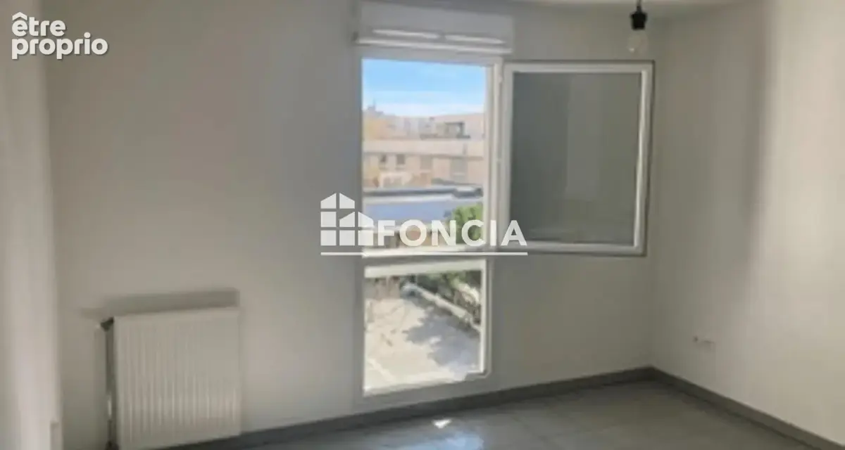 Appartement à MARSEILLE-2E