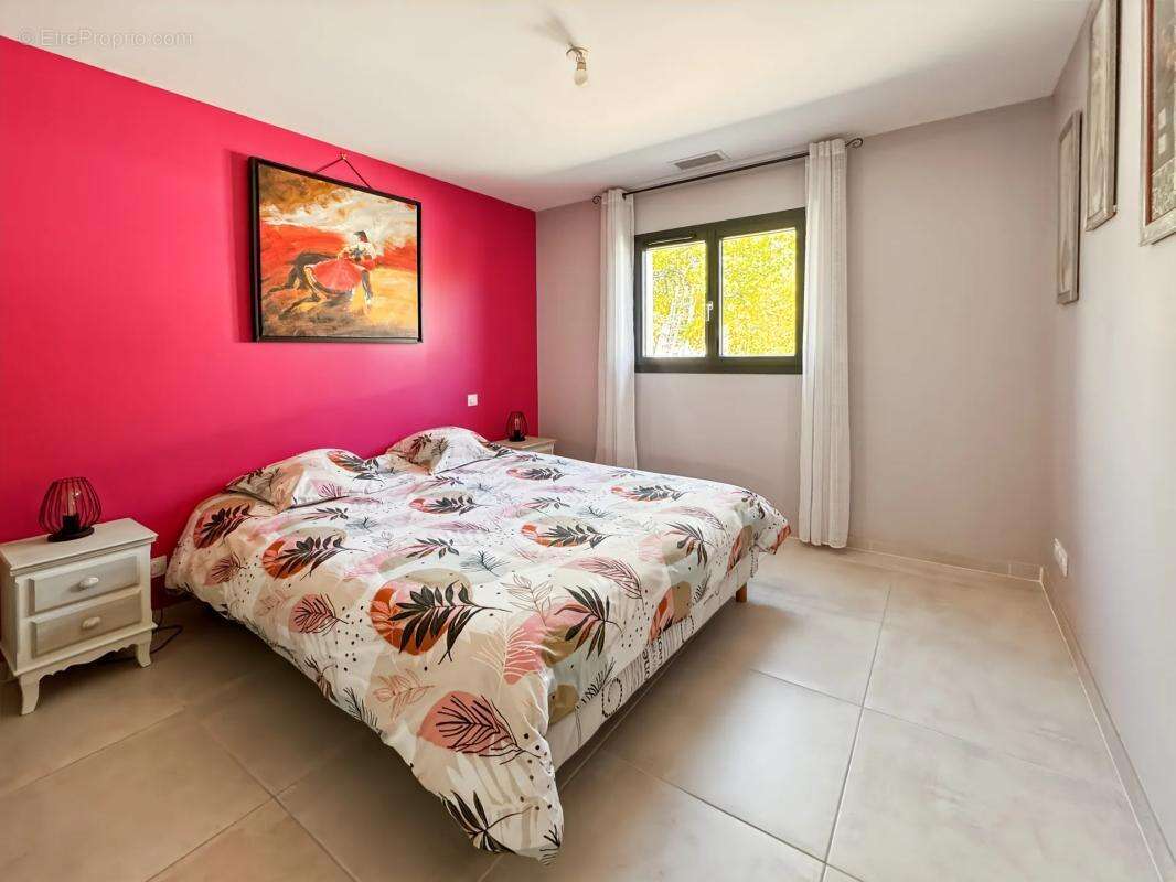 Maison à PERET