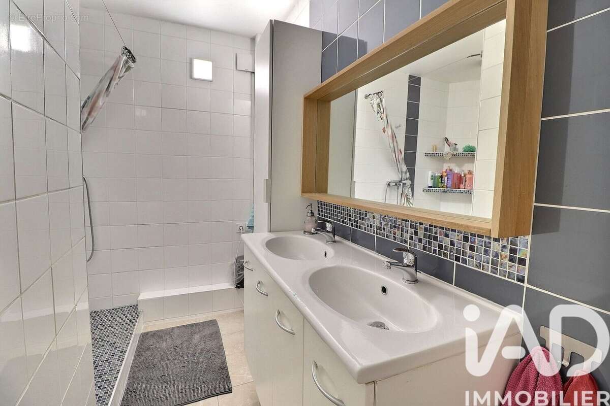 Photo 8 - Appartement à MARSEILLE-13E