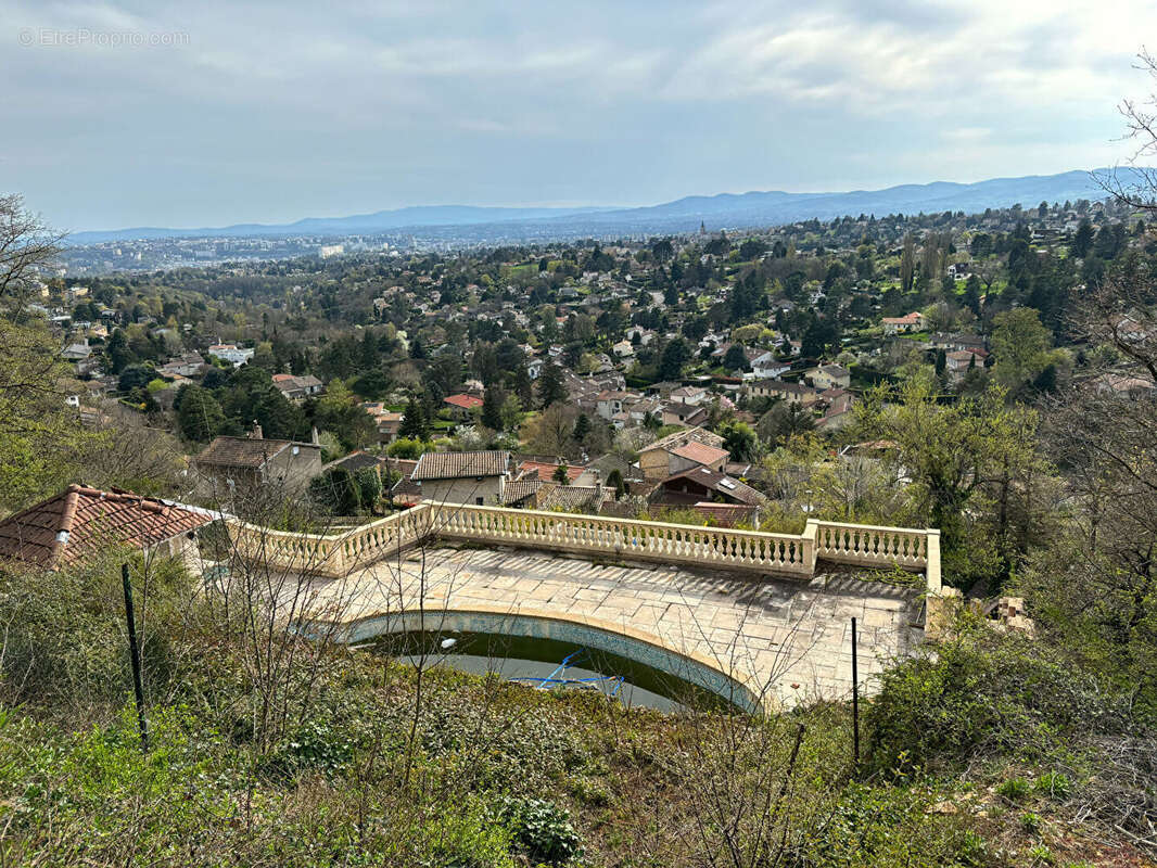 Terrain à SAINT-CYR-AU-MONT-D&#039;OR