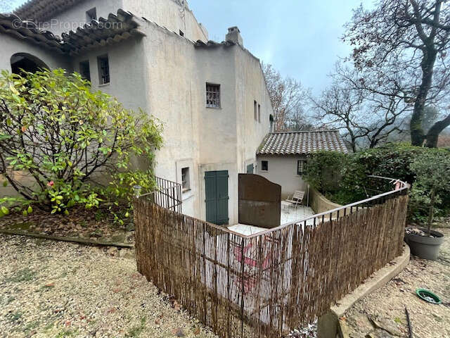 Maison à ROGNES
