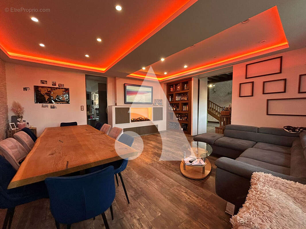 Maison T14 (342 m²) 10 chambres à vendre à LA FERTE SOUS JOUARRE - photo 5