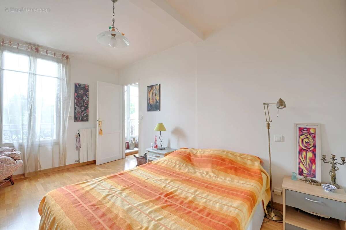 Maison à SAINT-MAUR-DES-FOSSES