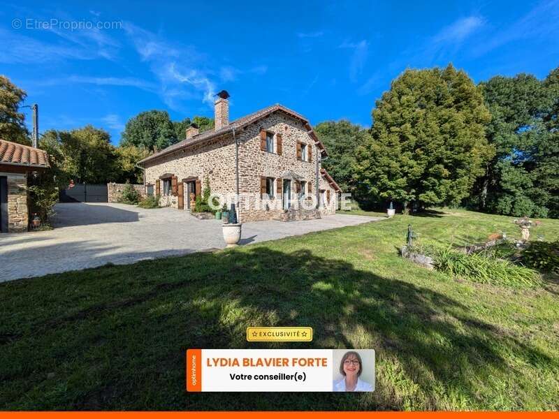 Maison à NEUVIC-ENTIER