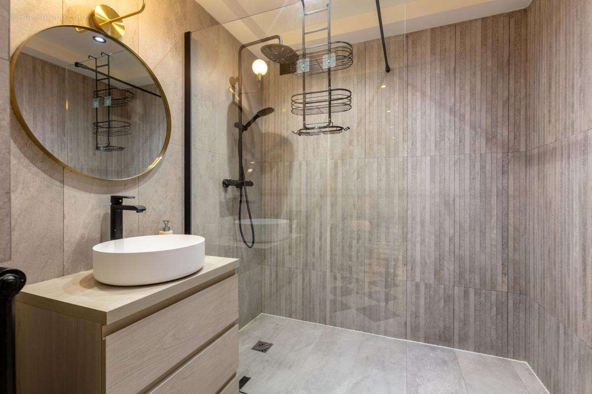 Appartement à PARIS-7E