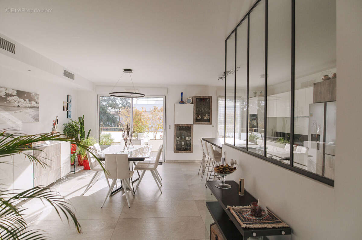 Appartement à SAINT-JEAN-DE-VEDAS