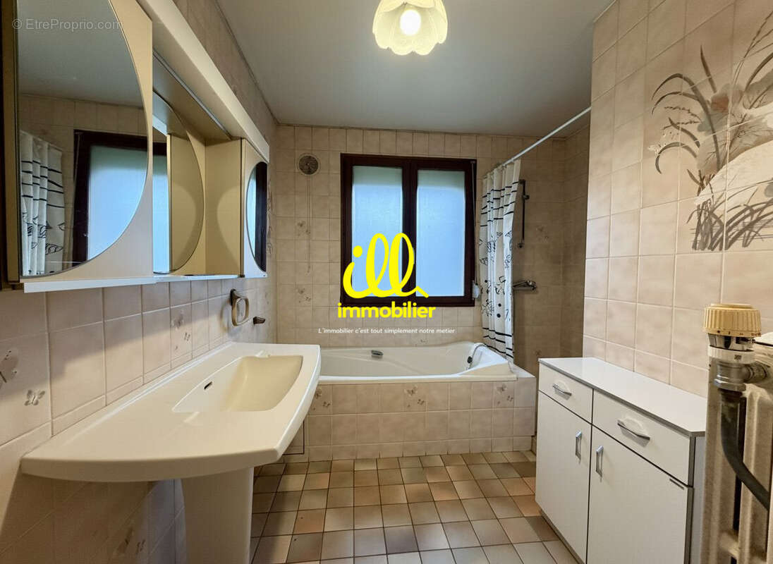 Maison 121 m² à Guignicourt-Sur-Vence  - photo 6